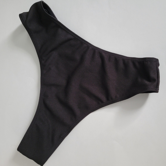 Classic Black Casual Cutout Minimalist Bikini Summer Swimsuit Set - Picture 3 of 14